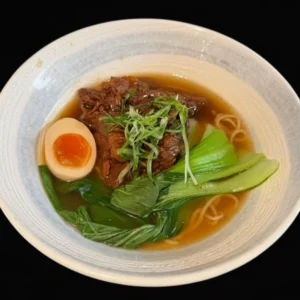 N190) Japanische Rindfleisch-Ramen